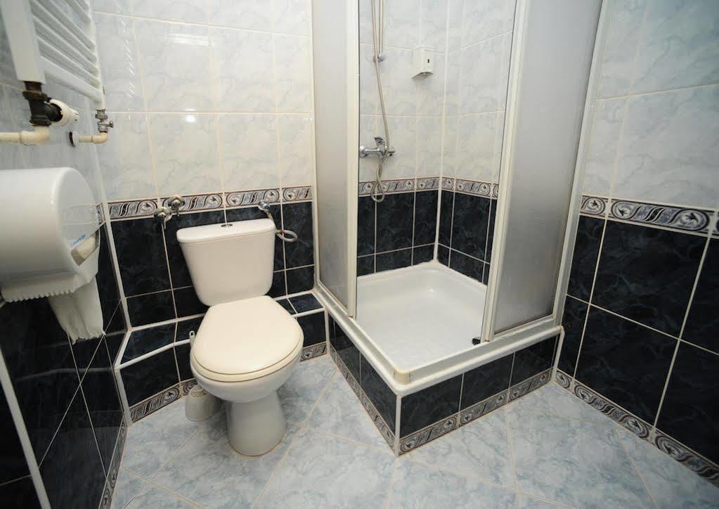 Hotel Gwda Pila Ngoại thất bức ảnh